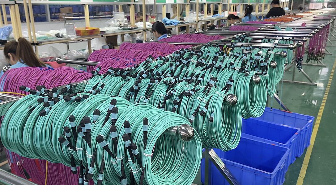 KOCENT OPTEC LIMITED производственная линия производителя